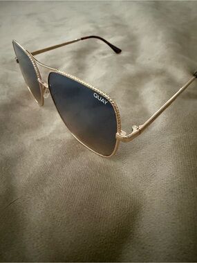Quay Australia Gold Metal Frame Sunglasses with sparkling Lenses for festival